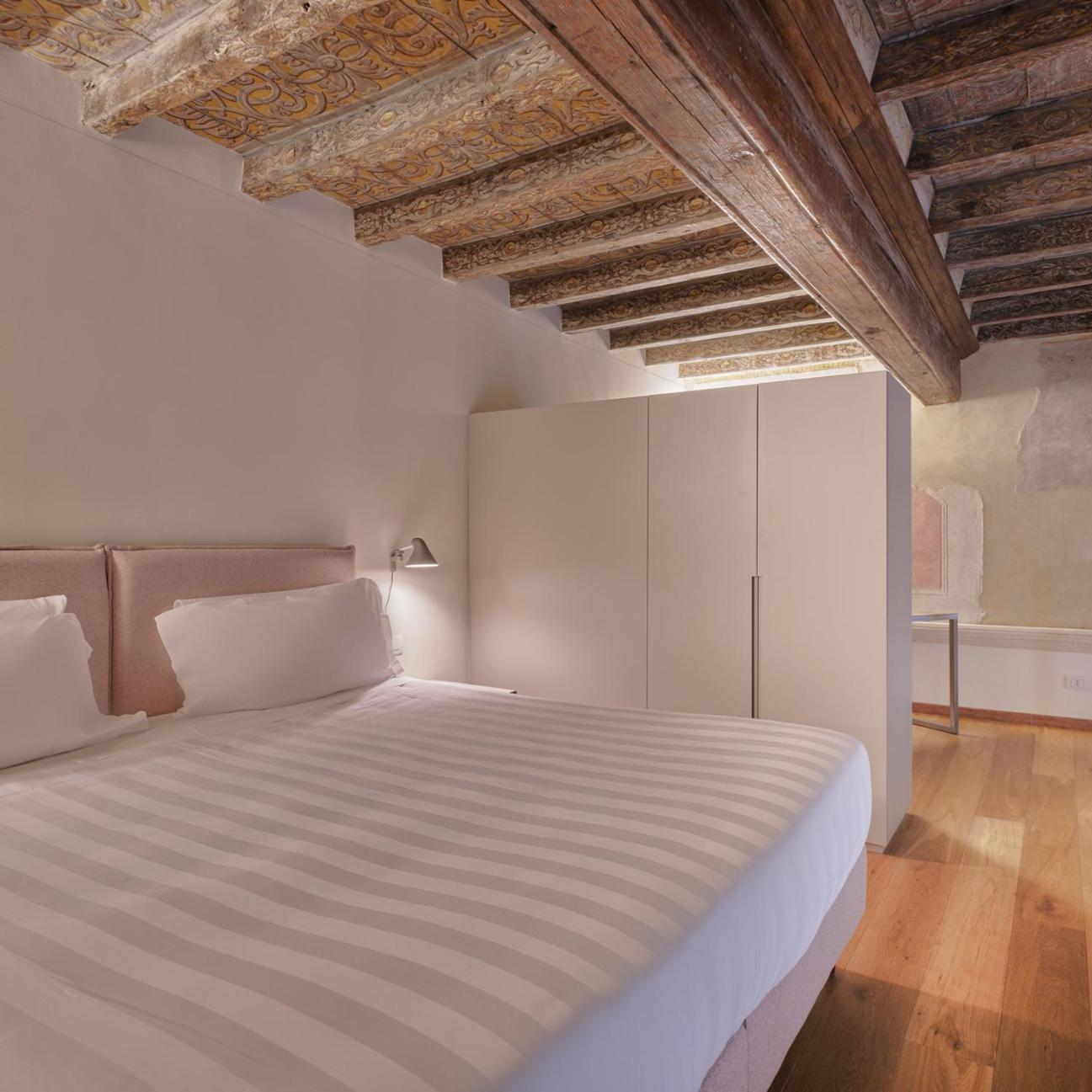 Palazzo Del Carretto-Art Apartments And Guesthouse Torino Szoba fotó